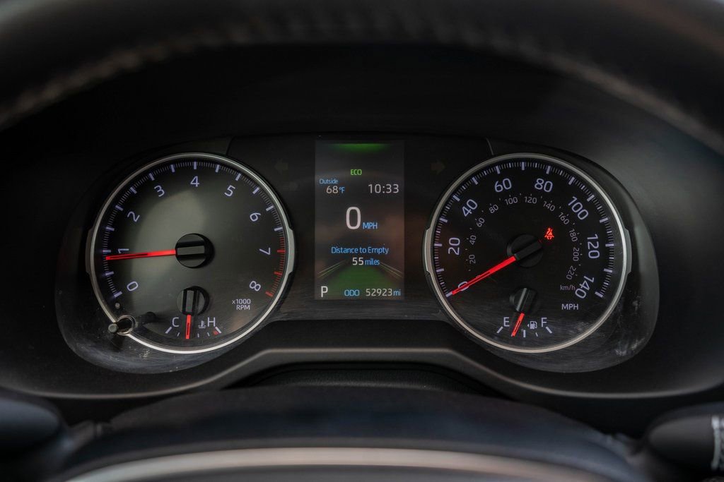 Used 2021 Toyota RAV4 XLE Premium FWD image 22