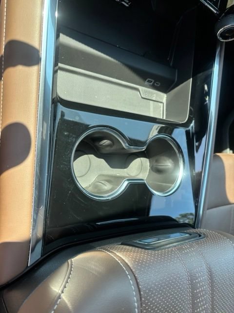 New 2026 Chevrolet Tahoe High Country AWD/4WD image 19