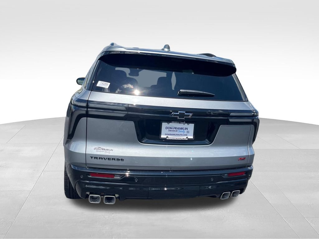 New 2026 Chevrolet Traverse RS w/ LPO, Floor Liner Package FWD image 4