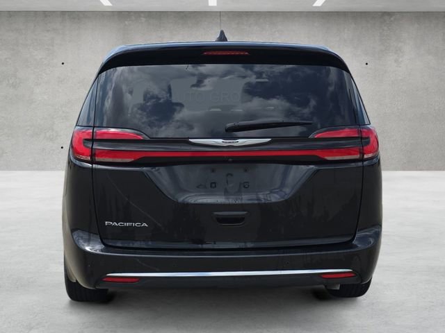 Used 2023 Chrysler Pacifica Touring-L FWD image 15
