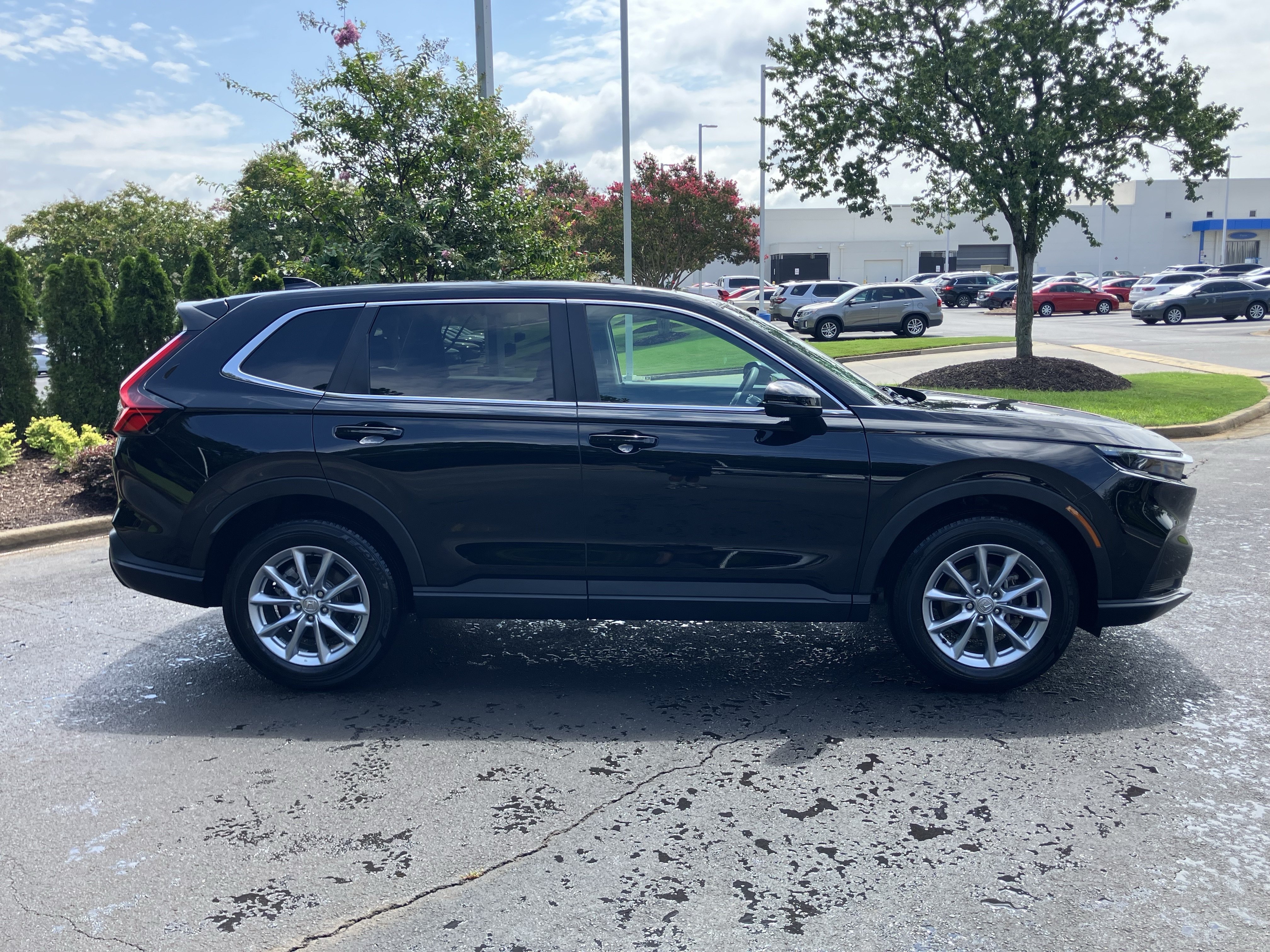 Used 2026 Honda CR-V EX image 11