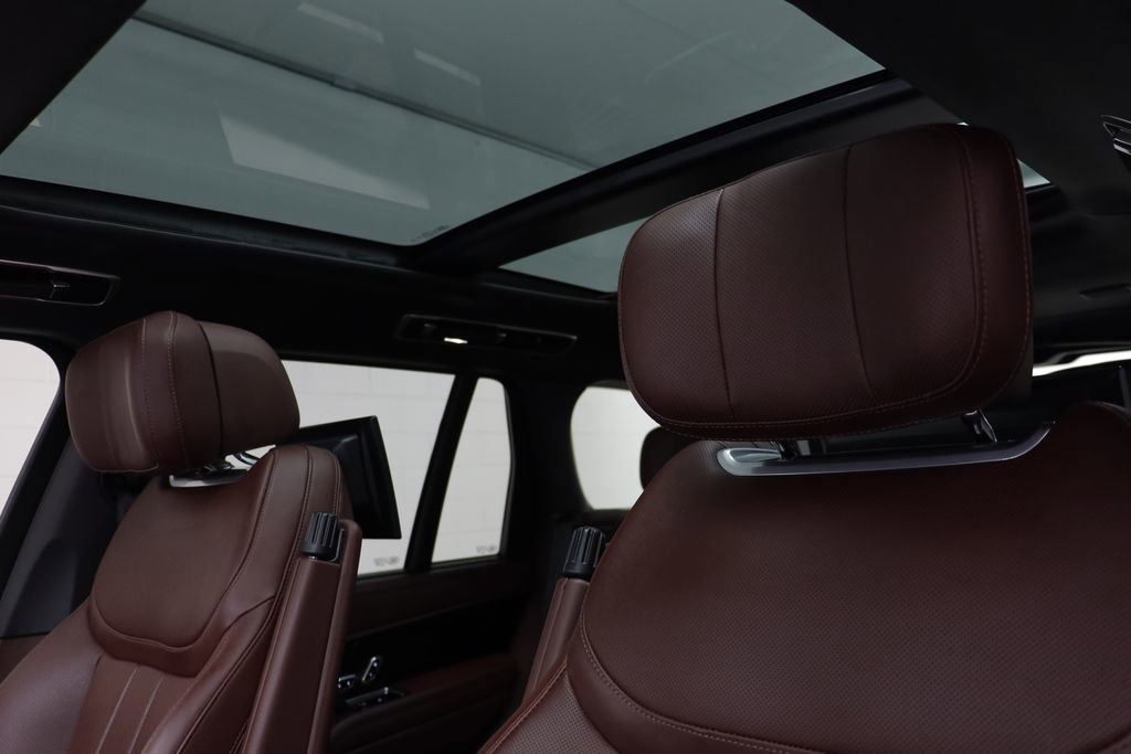 Used 2025 Land Rover Range Rover Autobiography image 15