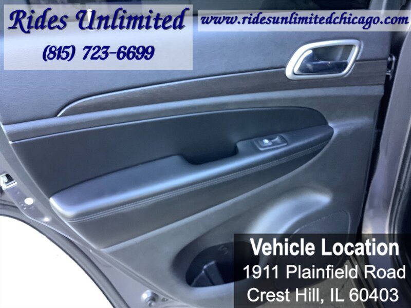 Used 2017 Jeep Grand Cherokee Altitude AWD/4WD image 29