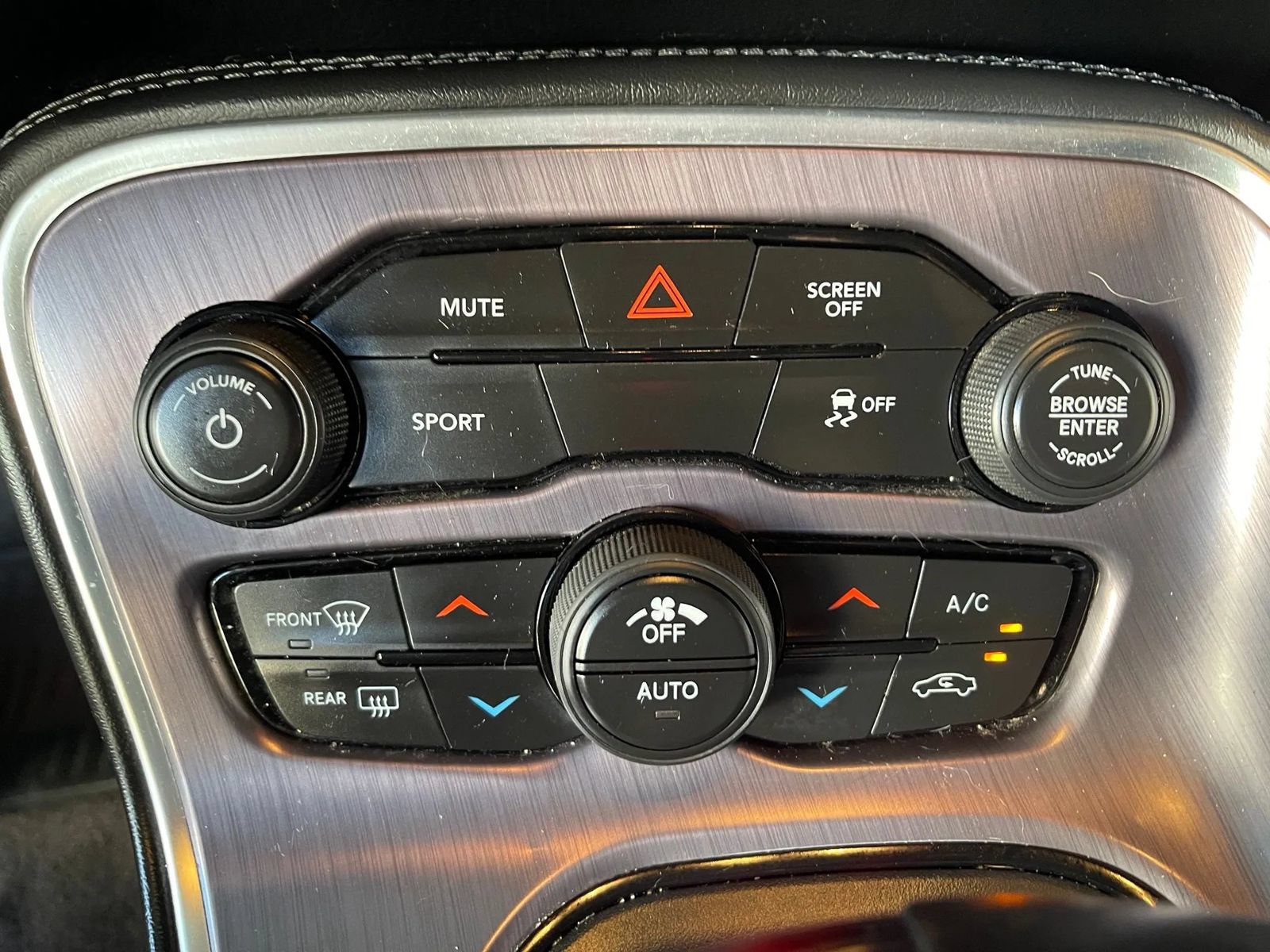 Used 2018 Dodge Challenger R/T w/ Blacktop Package RWD image 33