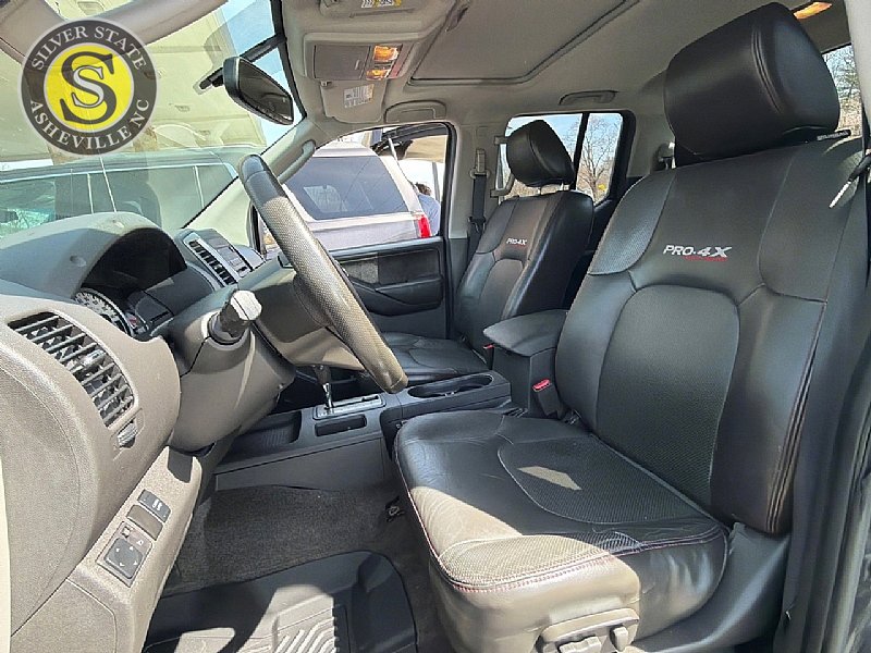 Used 2010 Nissan Frontier PRO-4X w/ Pro-4x Value Truck Pkg image 12