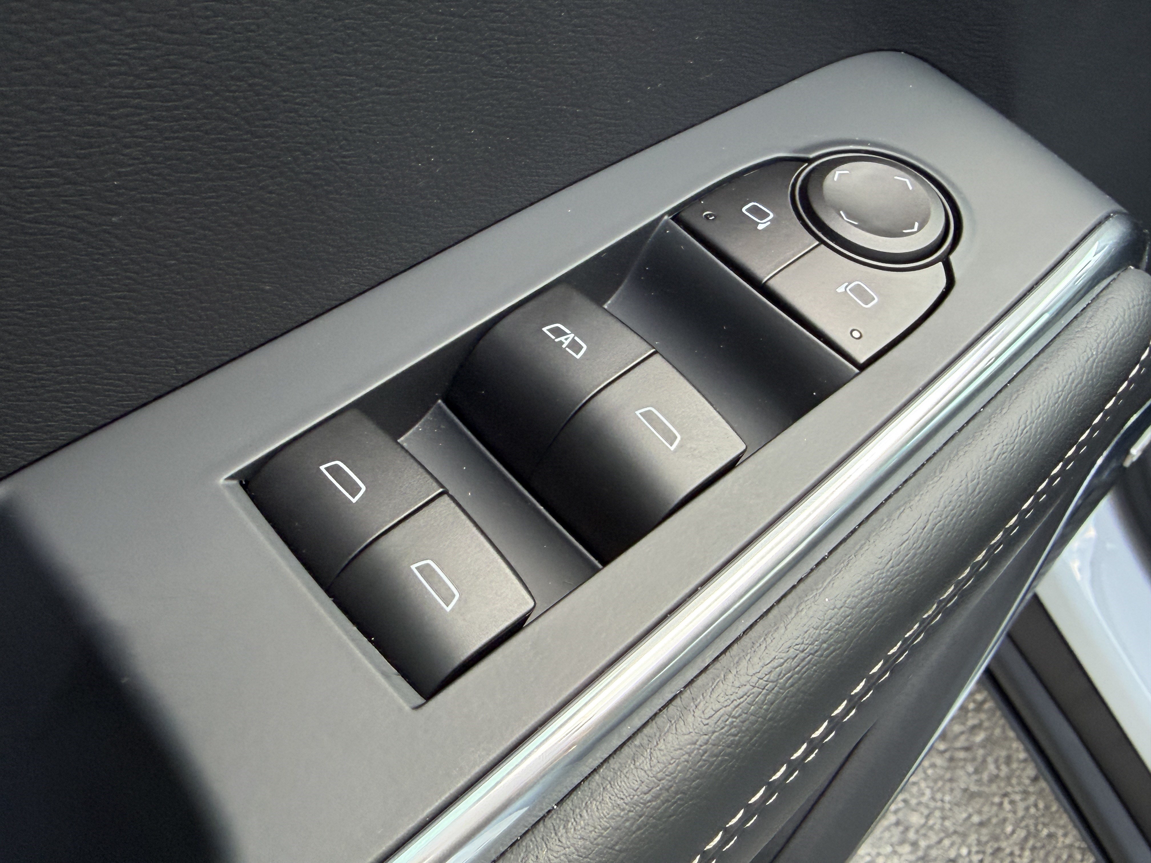 New 2026 GMC Acadia Elevation FWD image 13