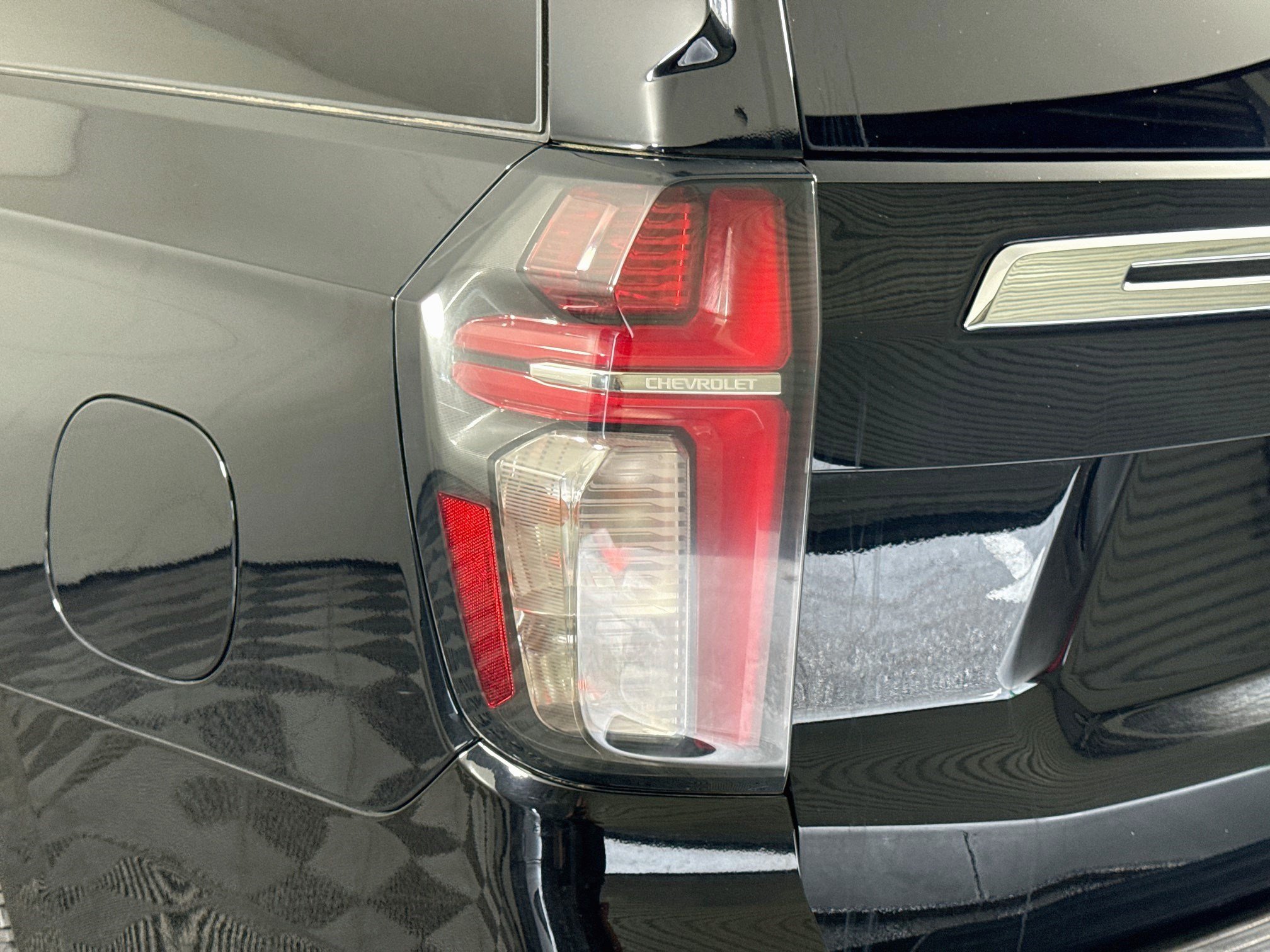 Used 2021 Chevrolet Suburban LS AWD/4WD image 36