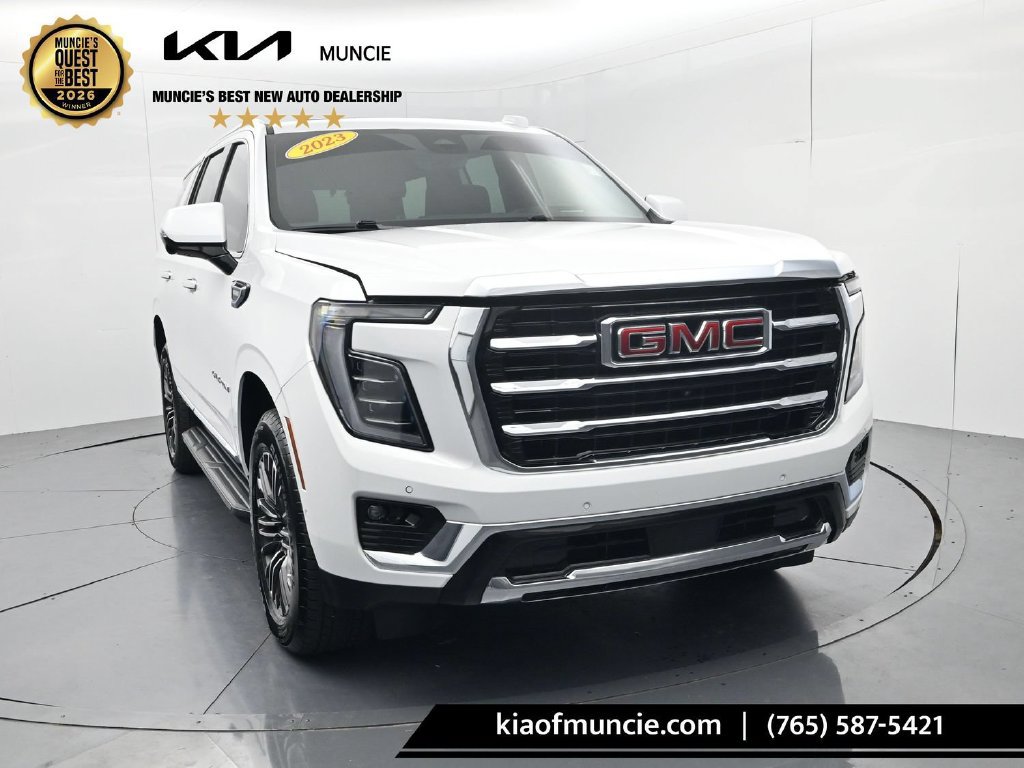 Used 2025 GMC Yukon Elevation w/ Elevation Premium Package AWD/4WD image 2