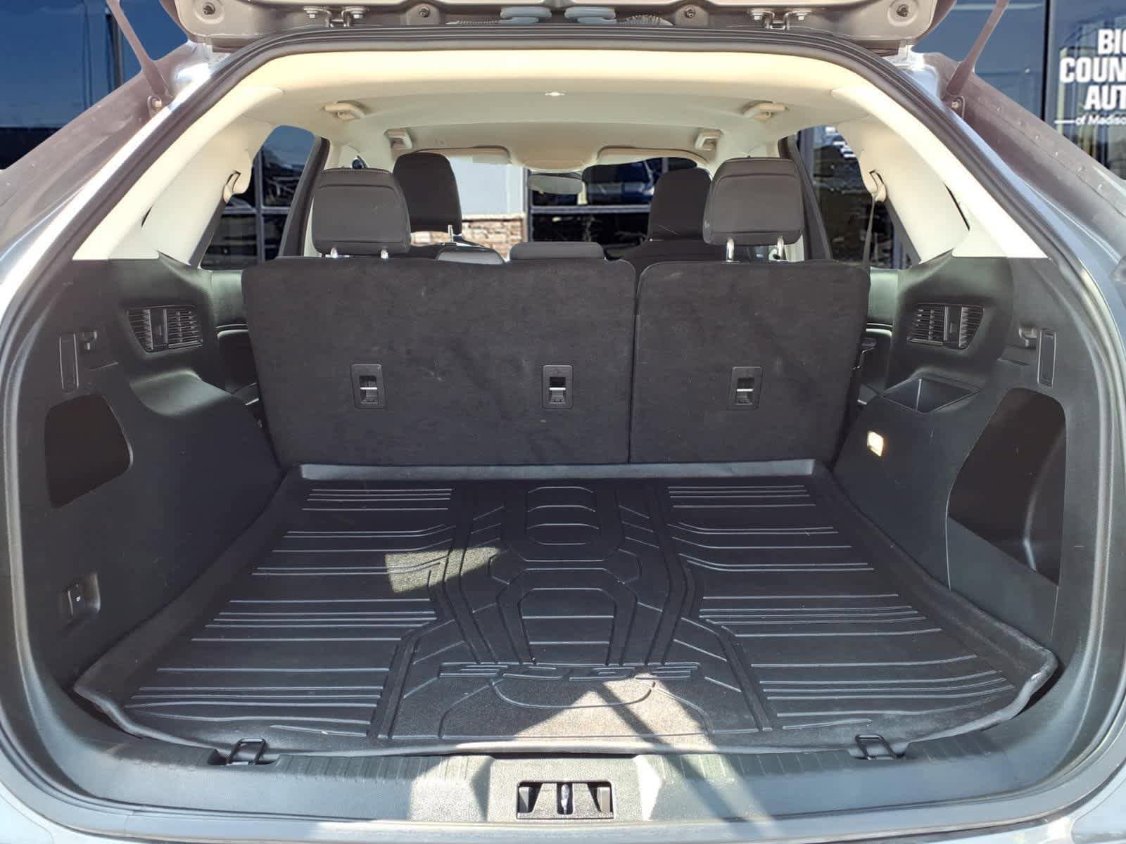 Used 2023 Ford Edge SE AWD/4WD image 5