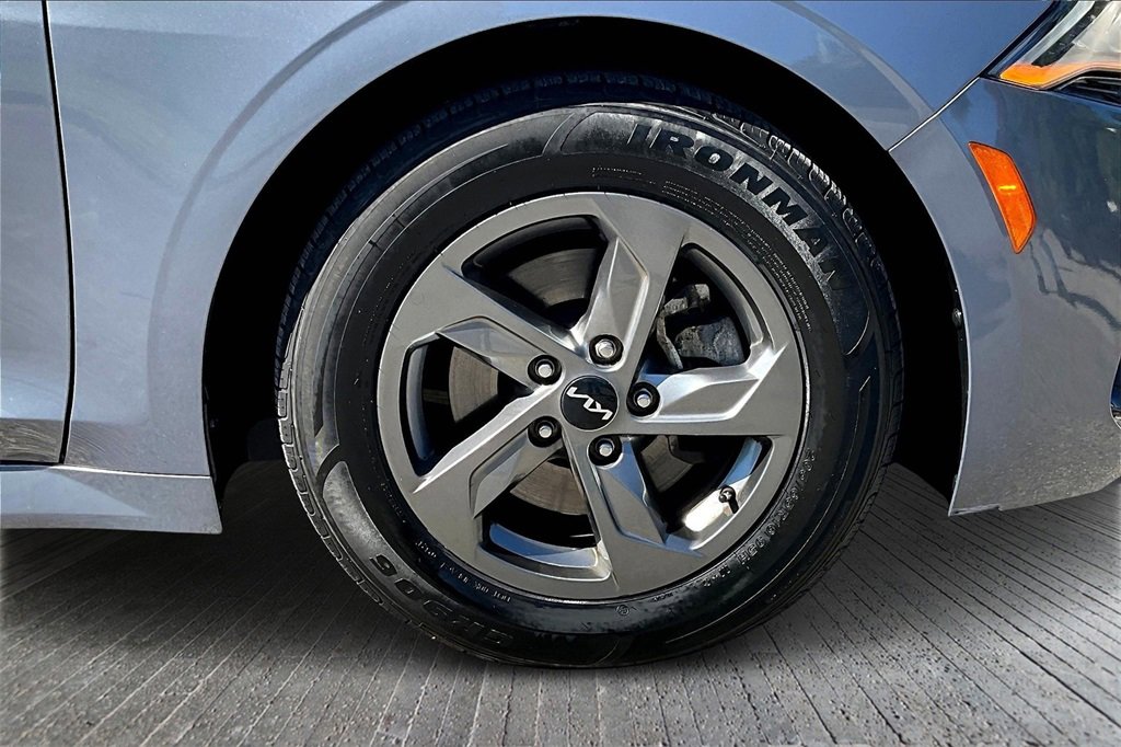 Used 2023 Kia K5 LXS image 8