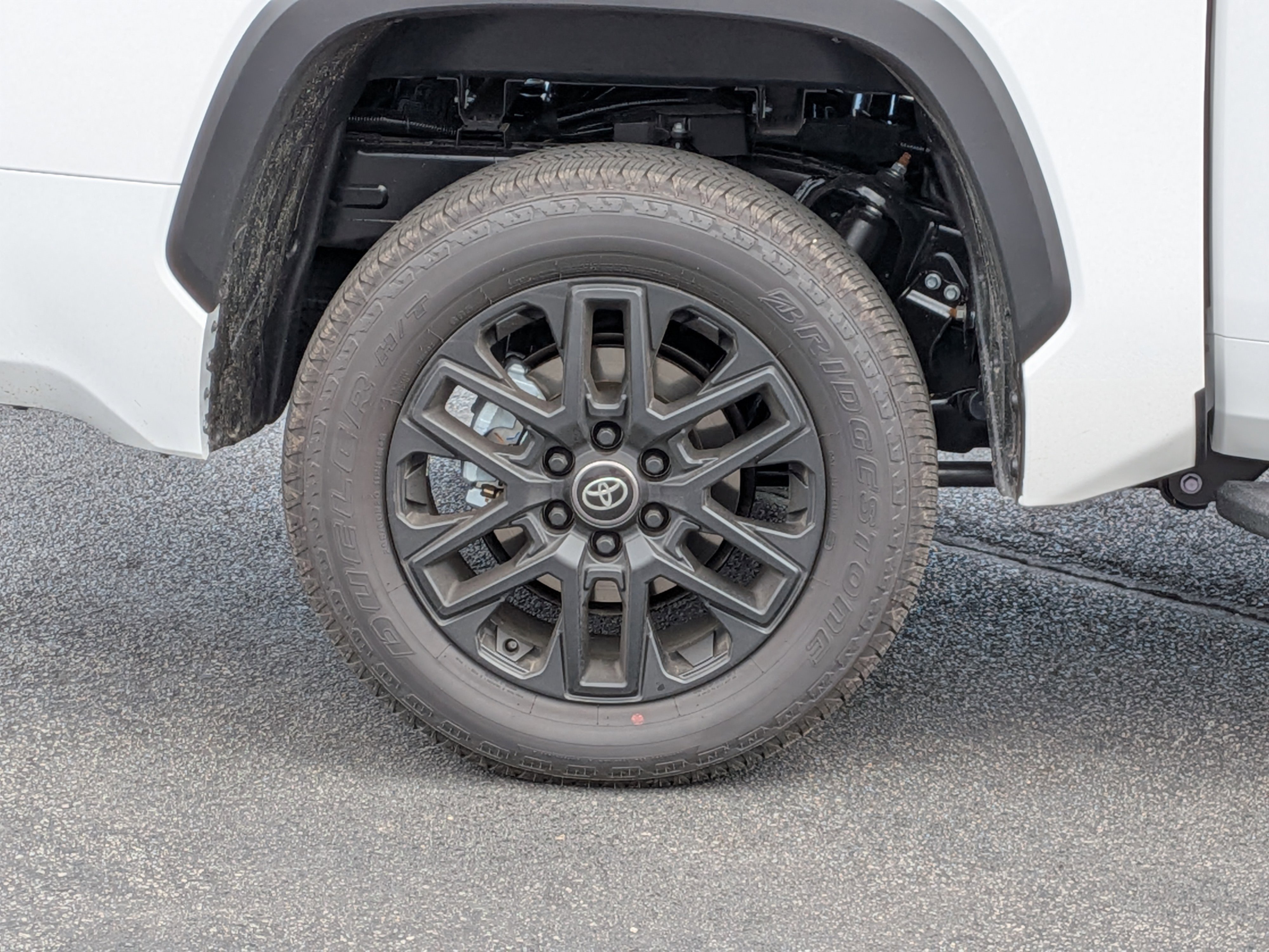 Used 2026 Toyota Tundra Limited AWD/4WD image 13