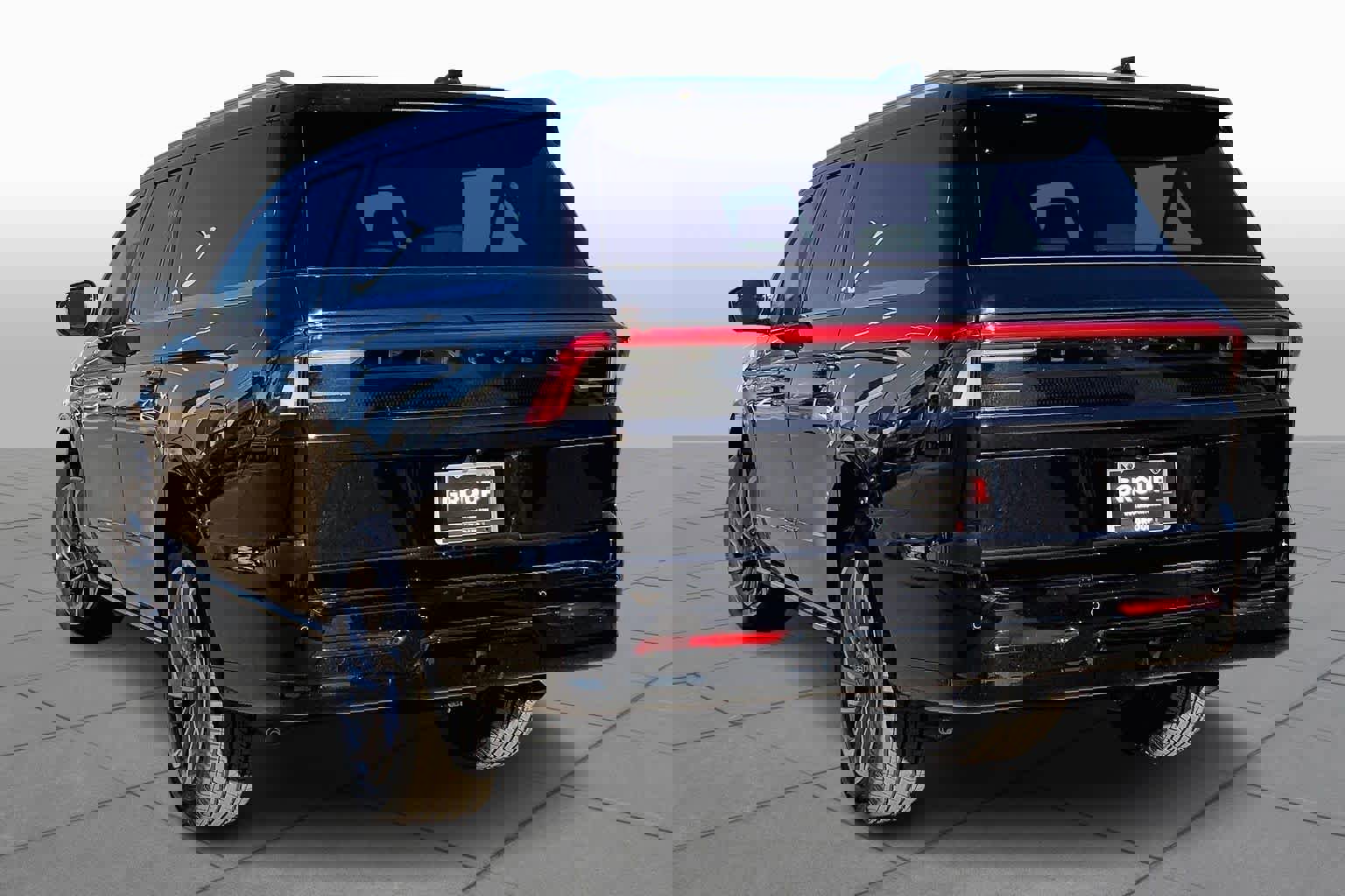 New 2025 Lincoln Navigator L Reserve image 12