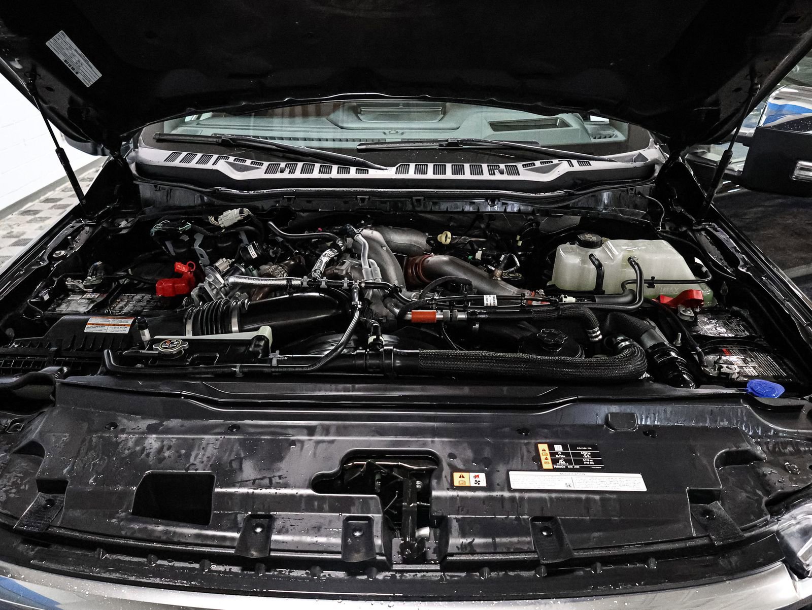 Certified 2024 Ford F350 Platinum w/ Tremor Off-Road Package AWD/4WD image 14