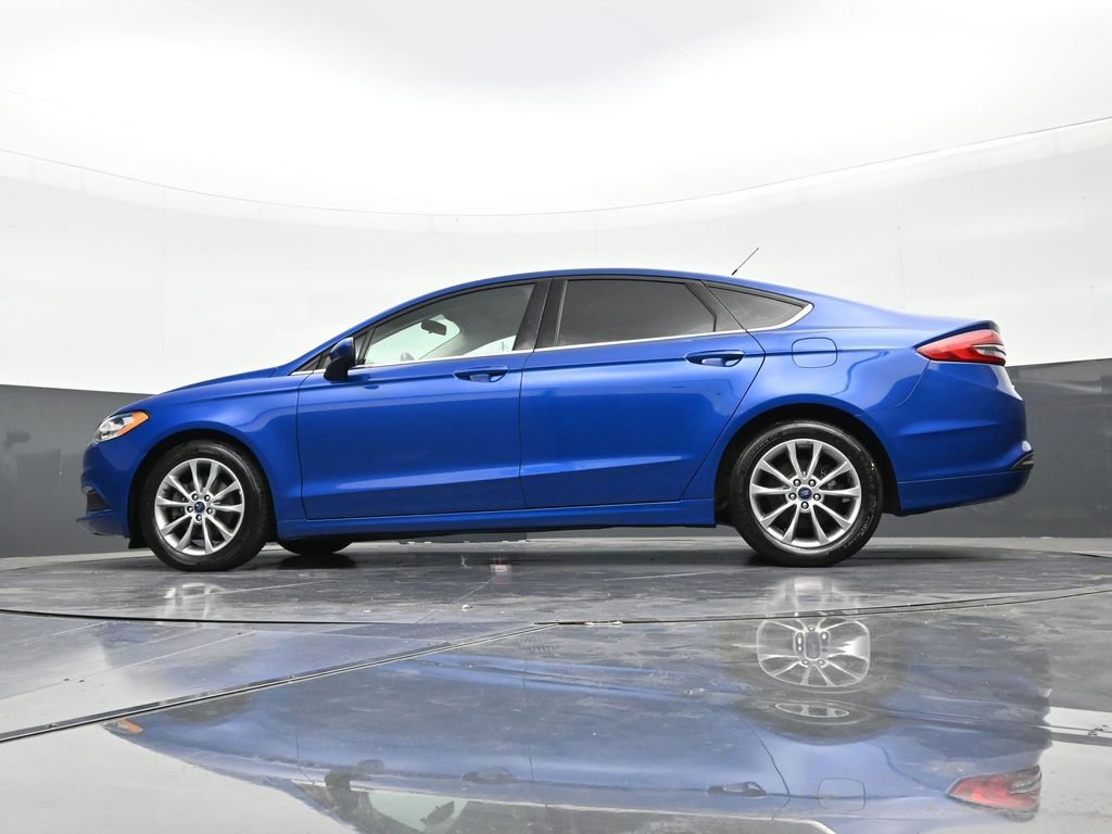 Used 2017 Ford Fusion SE w/ Fusion SE Technology Package image 21