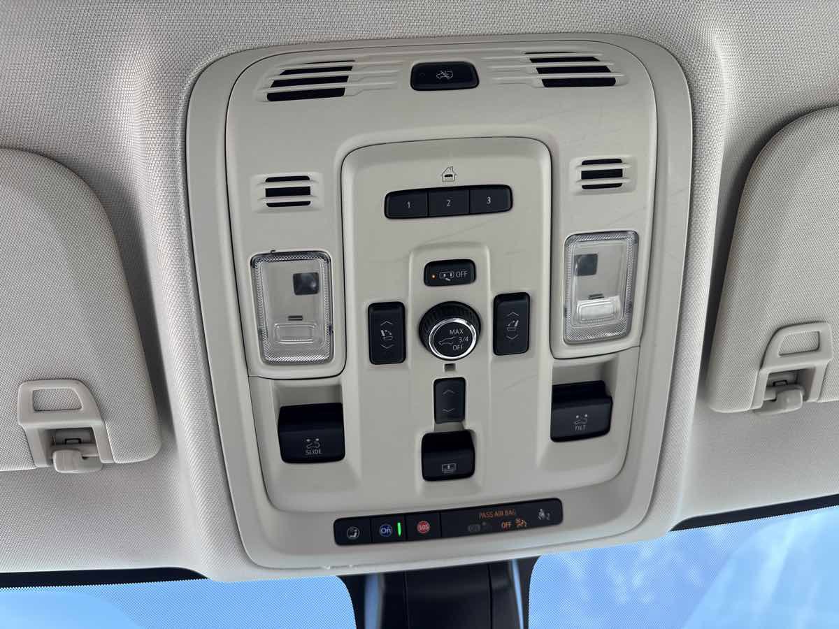 Used 2021 GMC Yukon XL Denali w/ Denali Ultimate Package image 39