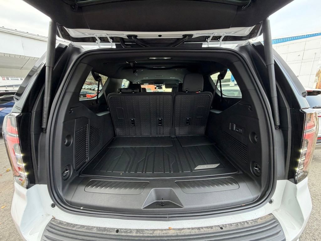 New 2026 Chevrolet Suburban LT w/ Comfort Package image 11