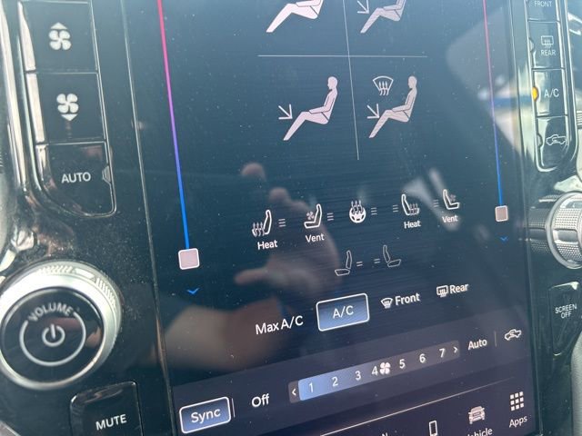 Used 2025 RAM 1500 Laramie image 22