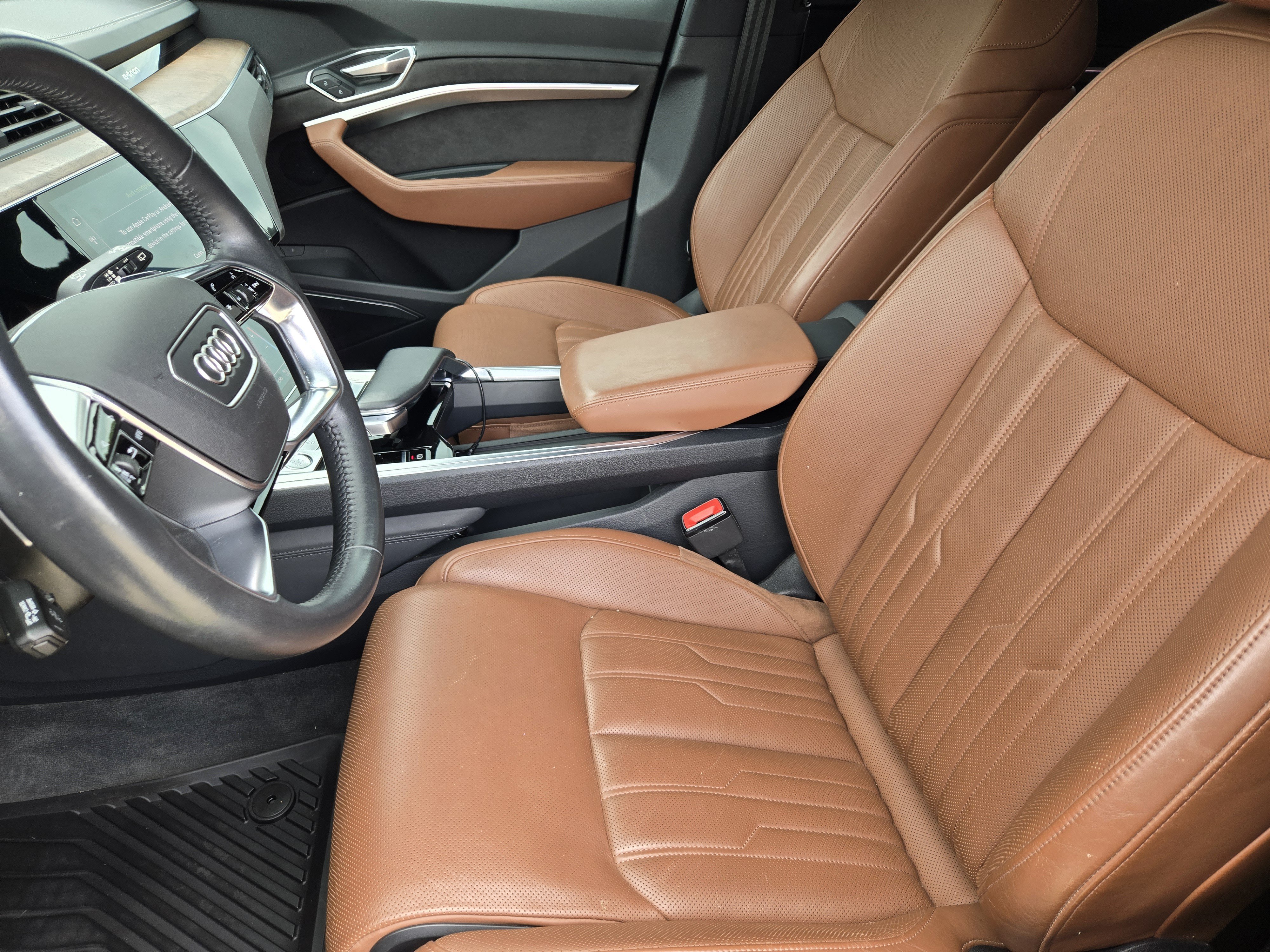 Used 2019 Audi e-tron Prestige w/ Prestige Package AWD/4WD image 19