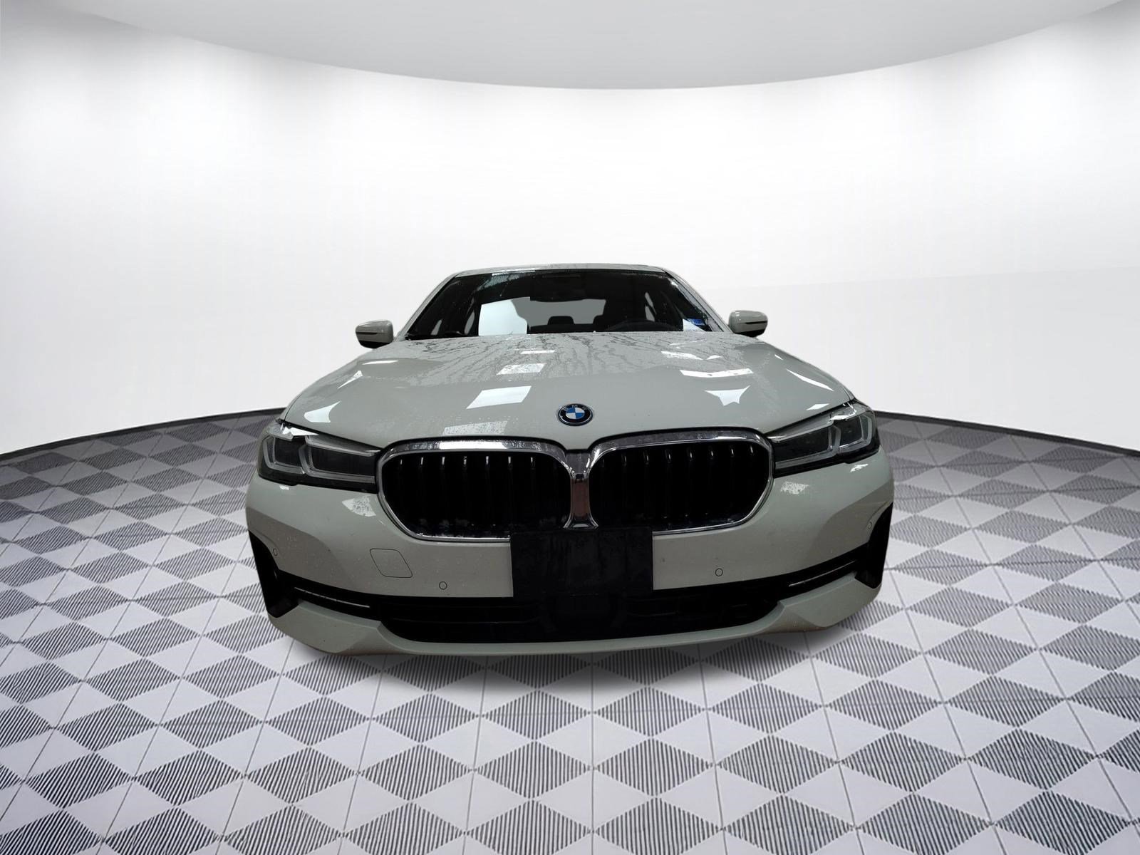 Used 2023 BMW 530e xDrive 530e xDrive w/ Premium Package image 6