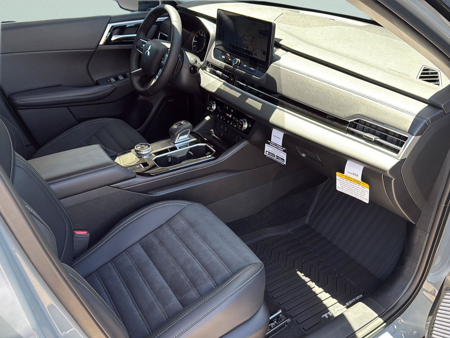 New 2026 Mitsubishi Outlander AWD image 25