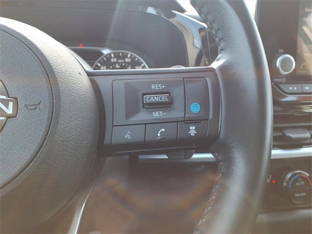 Used 2024 Nissan Pathfinder SV image 18