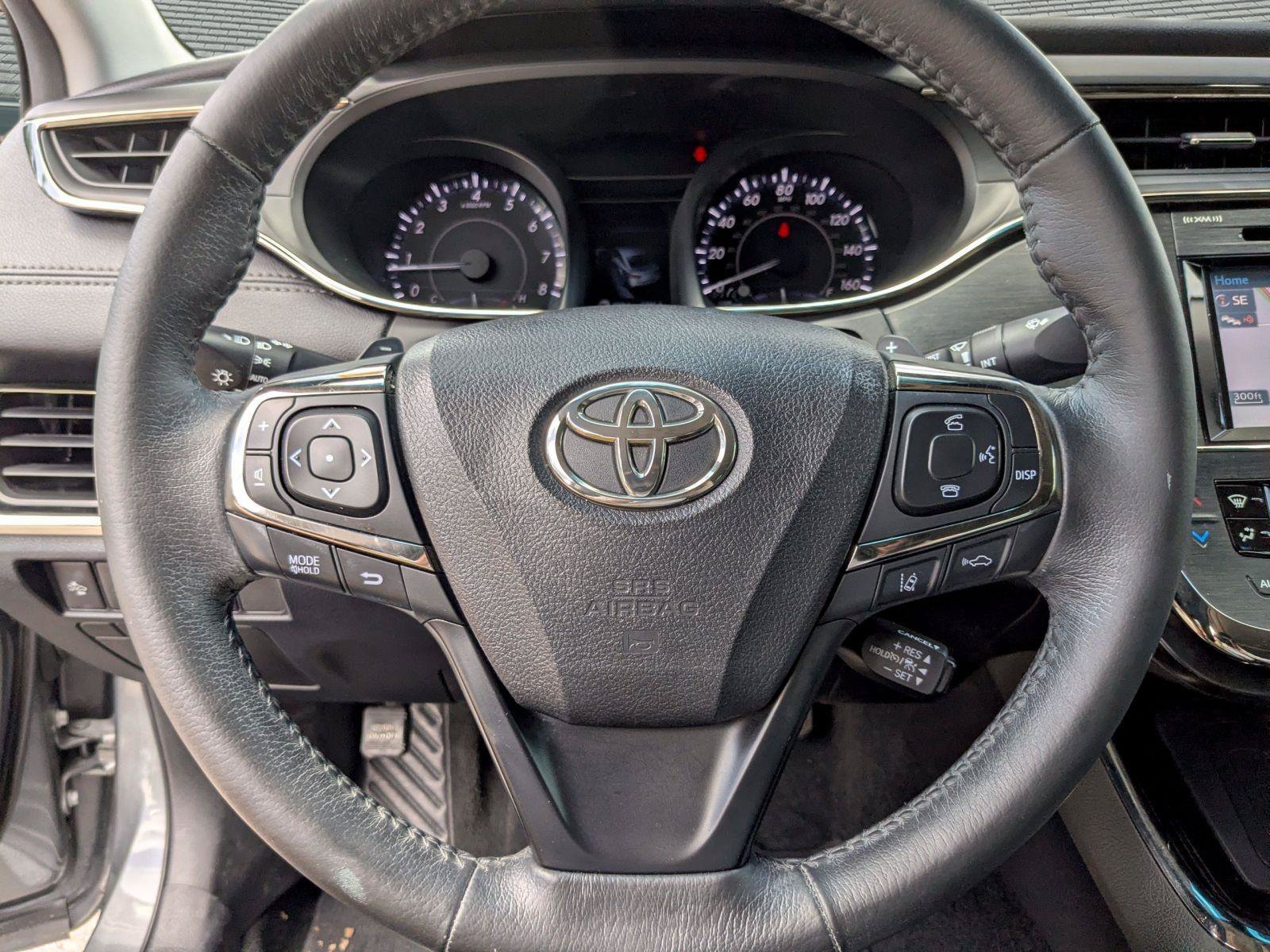 Used 2017 Toyota Avalon XLE Premium FWD image 10