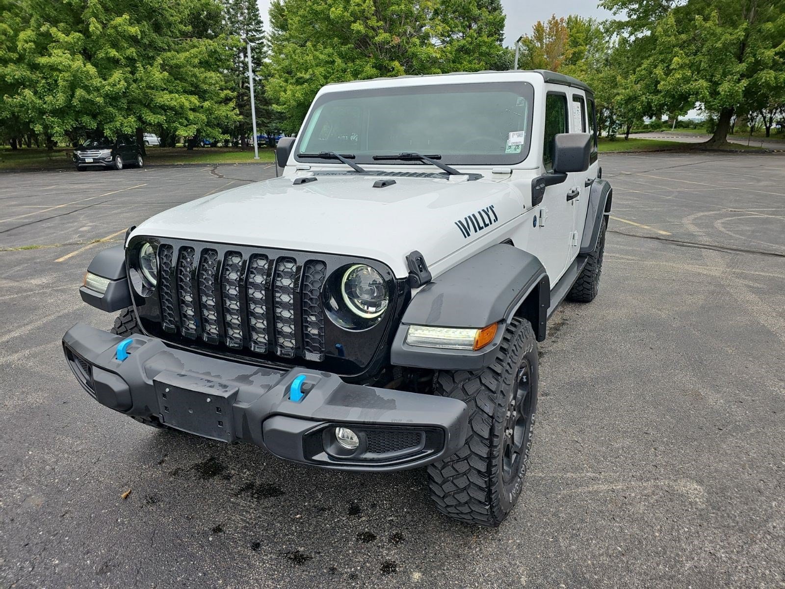 Used 2023 Jeep Wrangler Unlimited w/ Cold Weather Group AWD/4WD image 2
