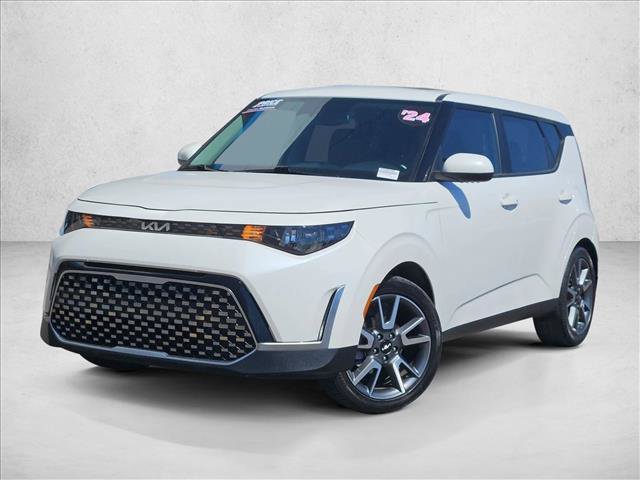 Used 2024 Kia Soul EX w/ Option Group 015 FWD image 4