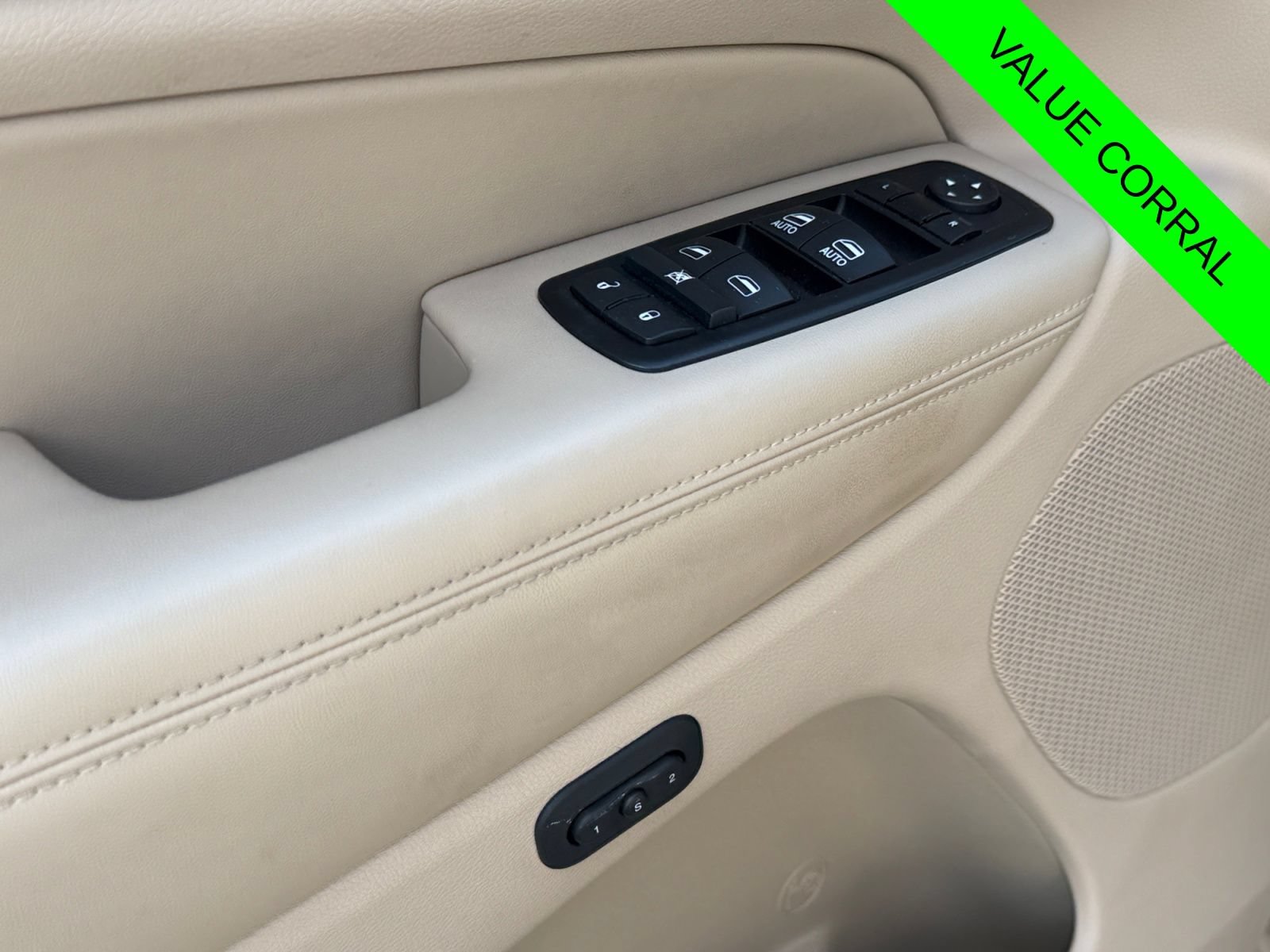 Used 2015 Jeep Grand Cherokee Limited w/ Trailer Tow Group IV AWD/4WD image 21