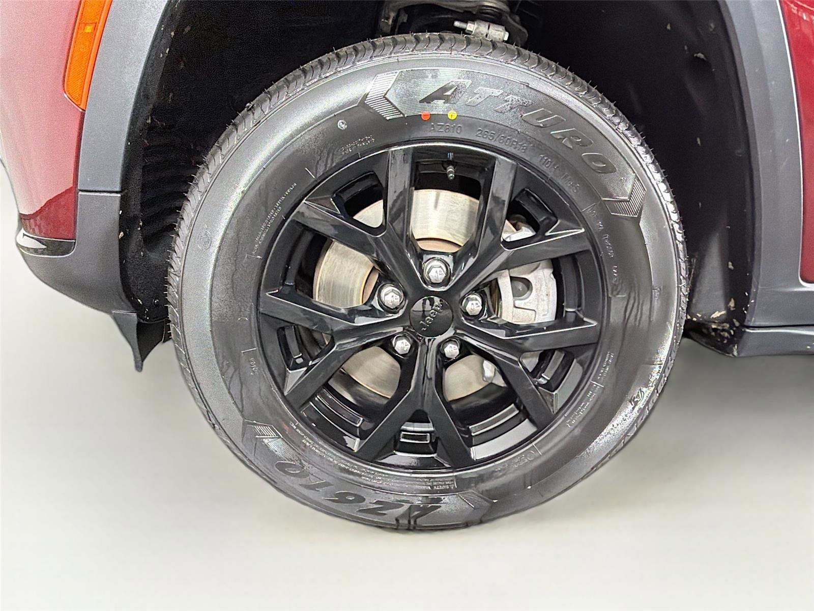 Used 2024 Jeep Grand Cherokee L Altitude AWD/4WD image 37