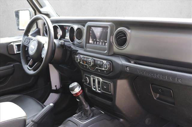 Used 2023 Jeep Wrangler Sport S image 25