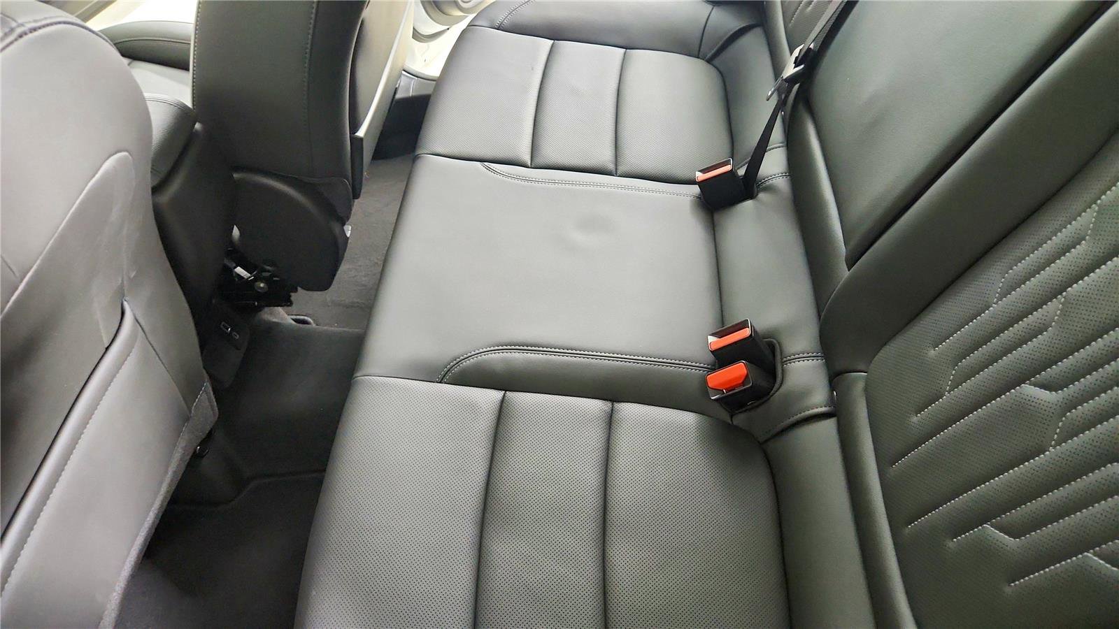 Used 2026 Buick Encore GX Avenir w/ Avenir Technology Package image 38