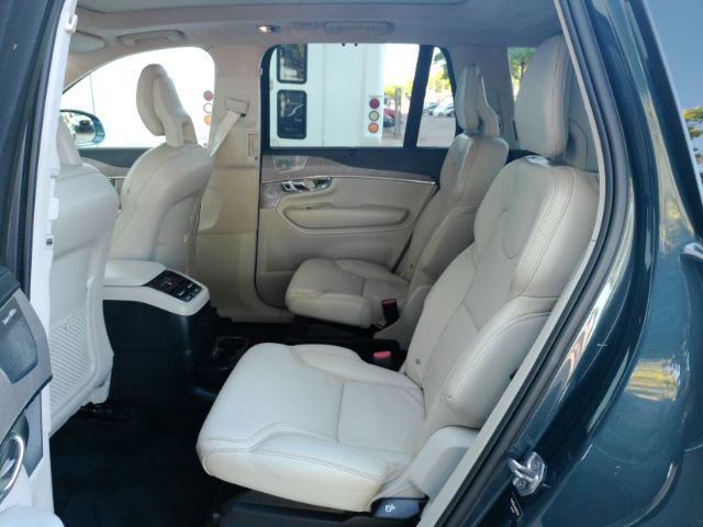 Used 2022 Volvo XC90 T8 Inscription AWD/4WD image 18