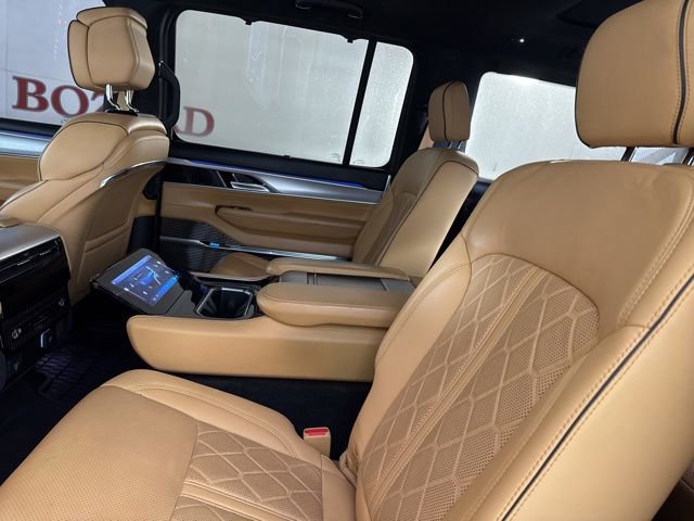 Used 2022 Jeep Grand Wagoneer Series III image 13