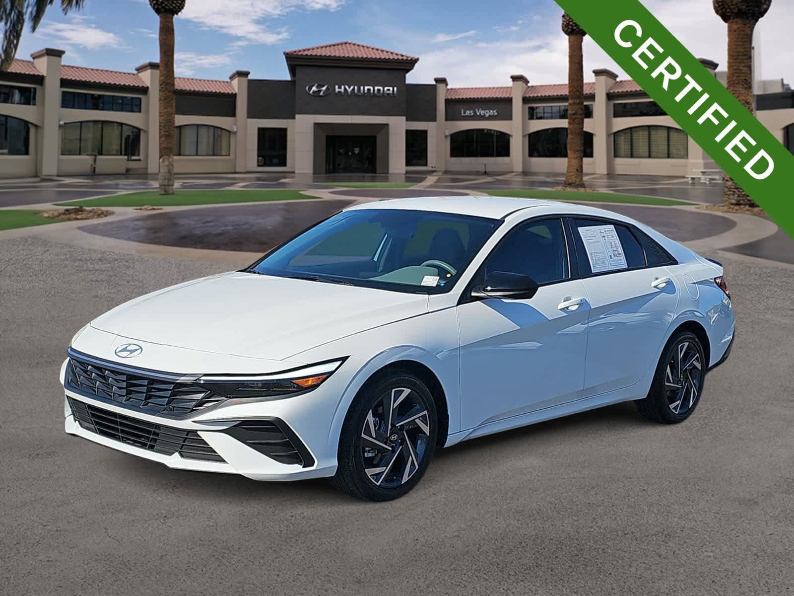 Used 2025 Hyundai Elantra Sport FWD image 4