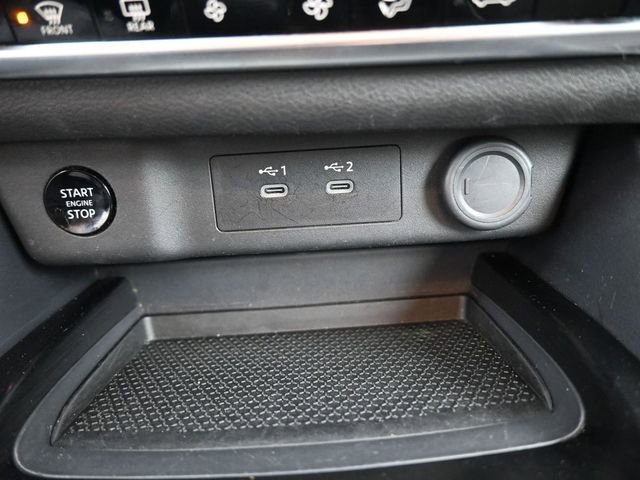 Used 2025 Nissan Rogue SV image 9