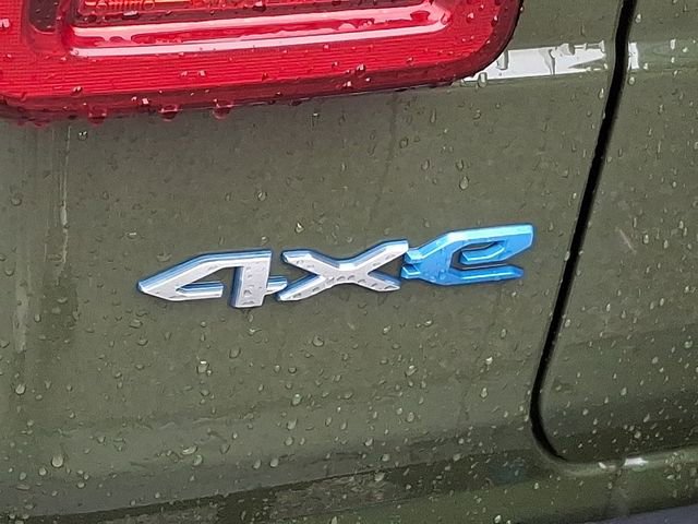 Used 2022 Jeep Wrangler Unlimited Sahara w/ Cold Weather Group image 35