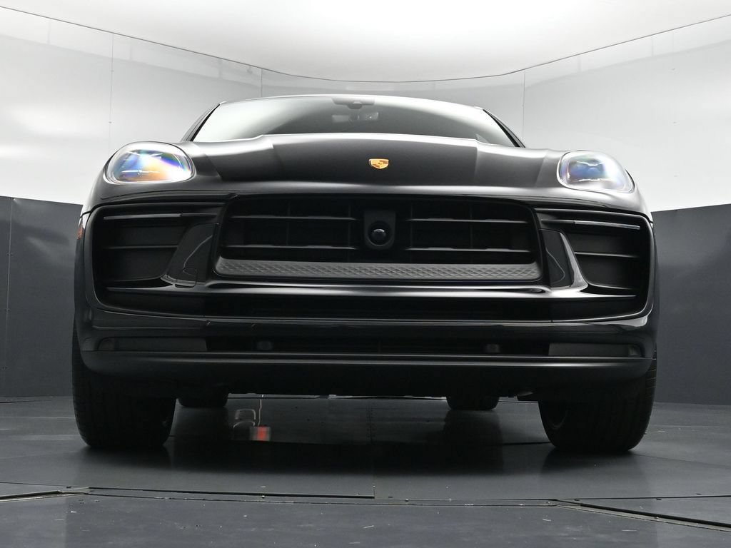 New 2026 Porsche Macan AWD/4WD image 29