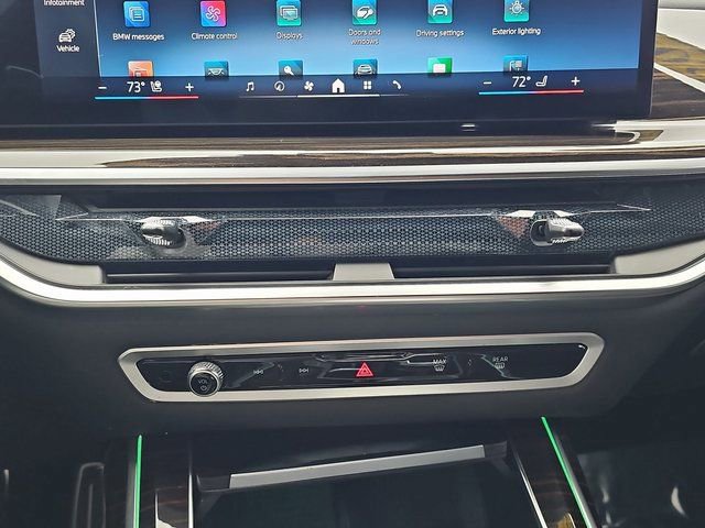 Used 2024 BMW X7 xDrive40i w/ M Sport Package image 27
