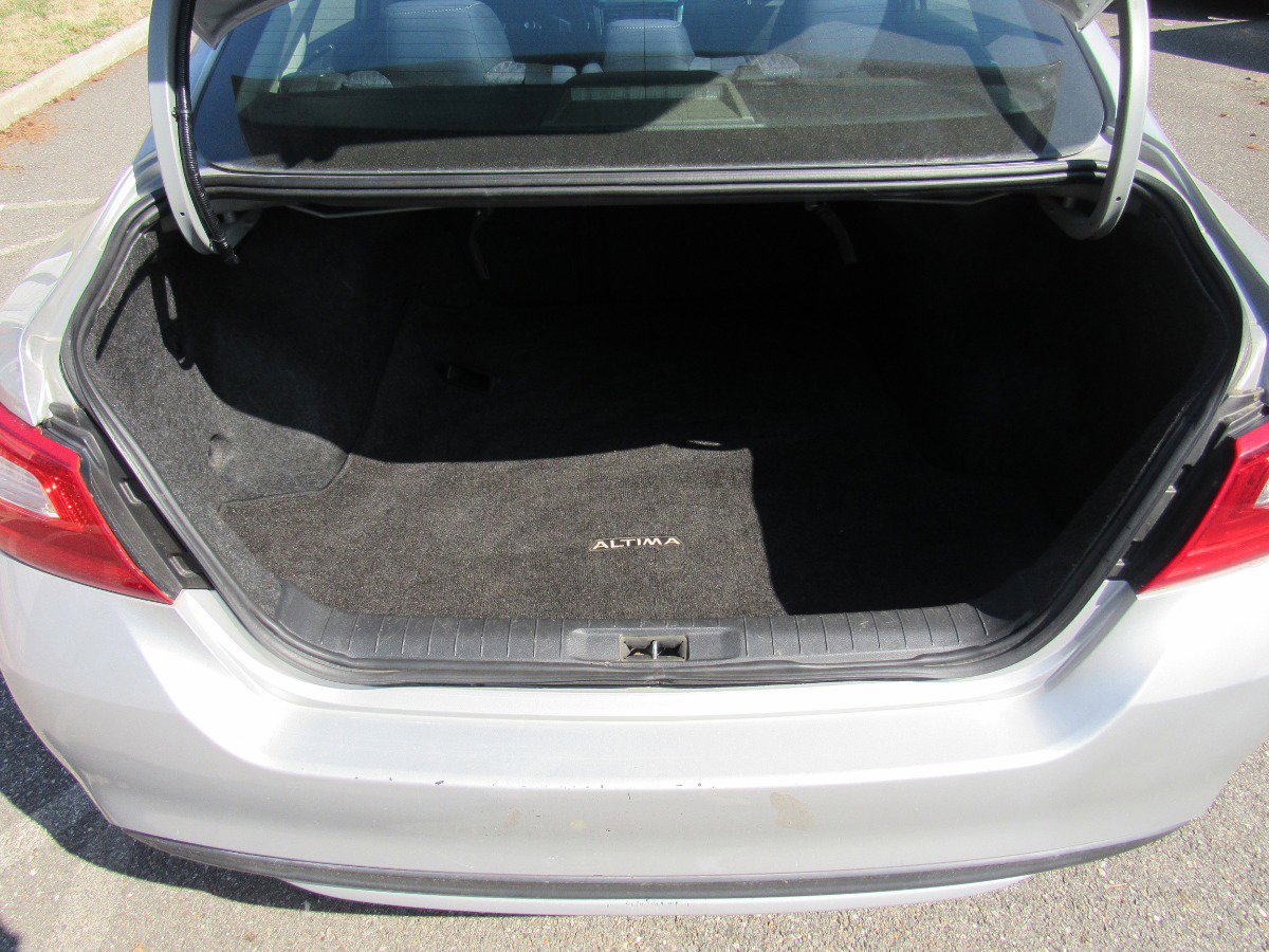 Used 2017 Nissan Altima 2.5 S w/ Power Driver Seat Package FWD image 9
