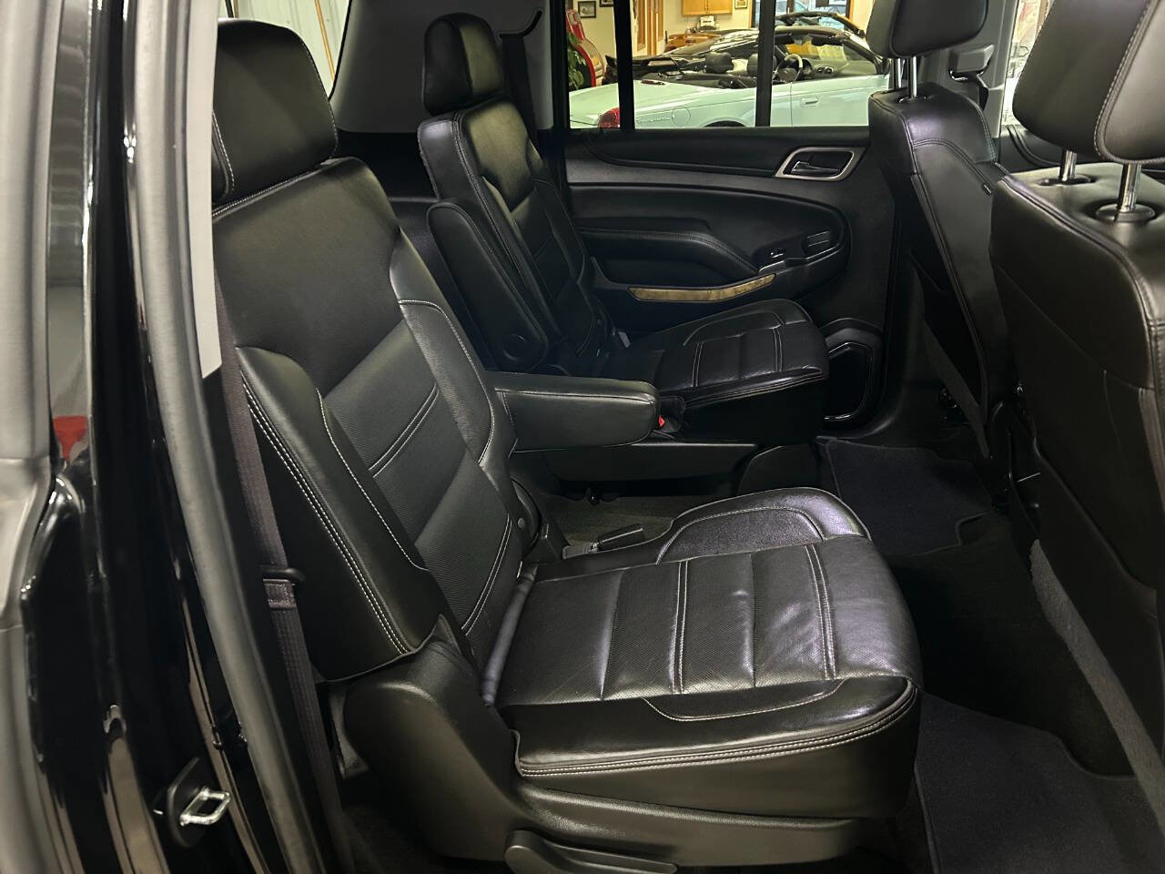 Used 2017 GMC Yukon XL Denali w/ Open Road Package image 34