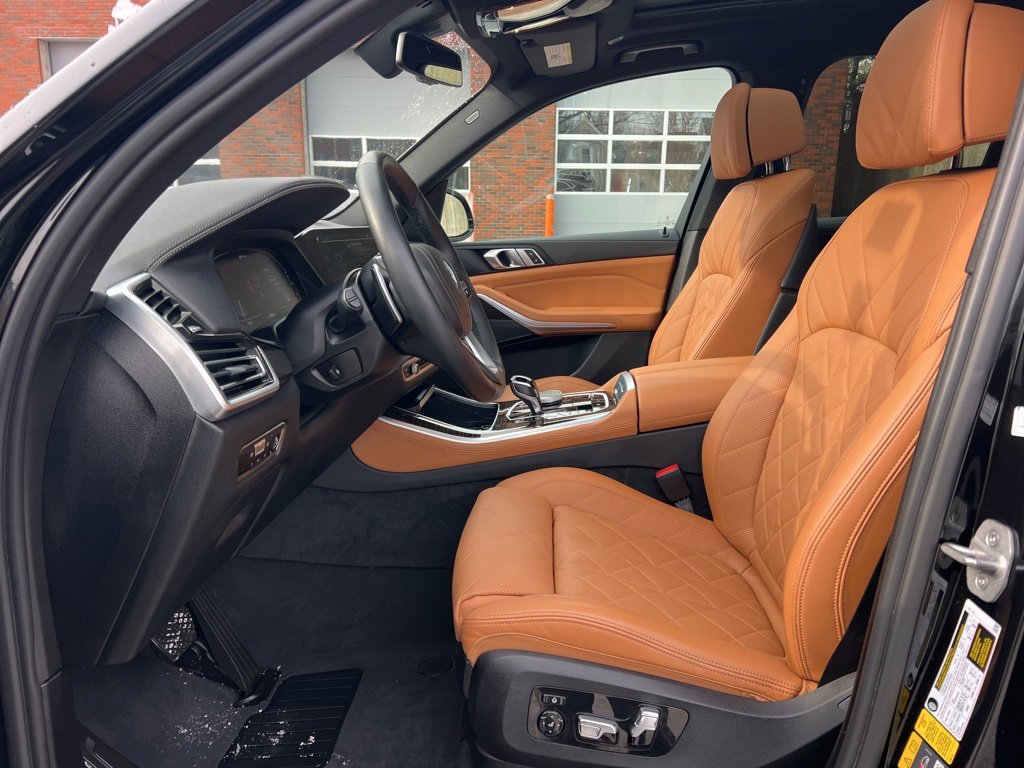 Used 2023 BMW X5 xDrive45e w/ Climate Comfort Package image 13