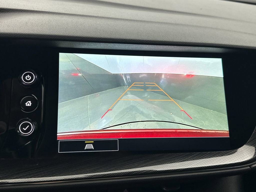 Used 2023 Buick Envision Preferred image 18