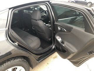 Used 2016 Chevrolet Malibu LT image 8