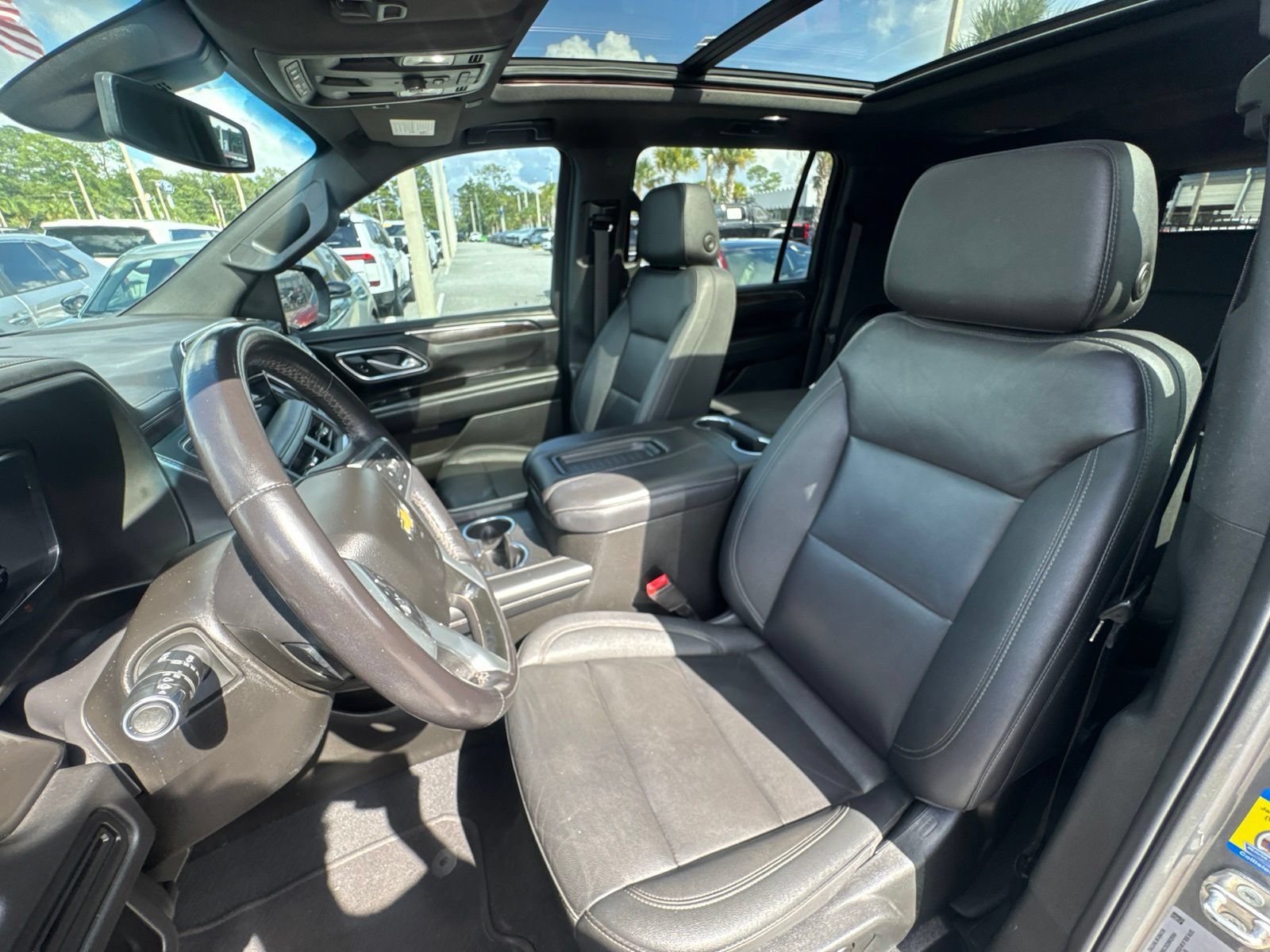 Used 2022 Chevrolet Suburban LT RWD image 33