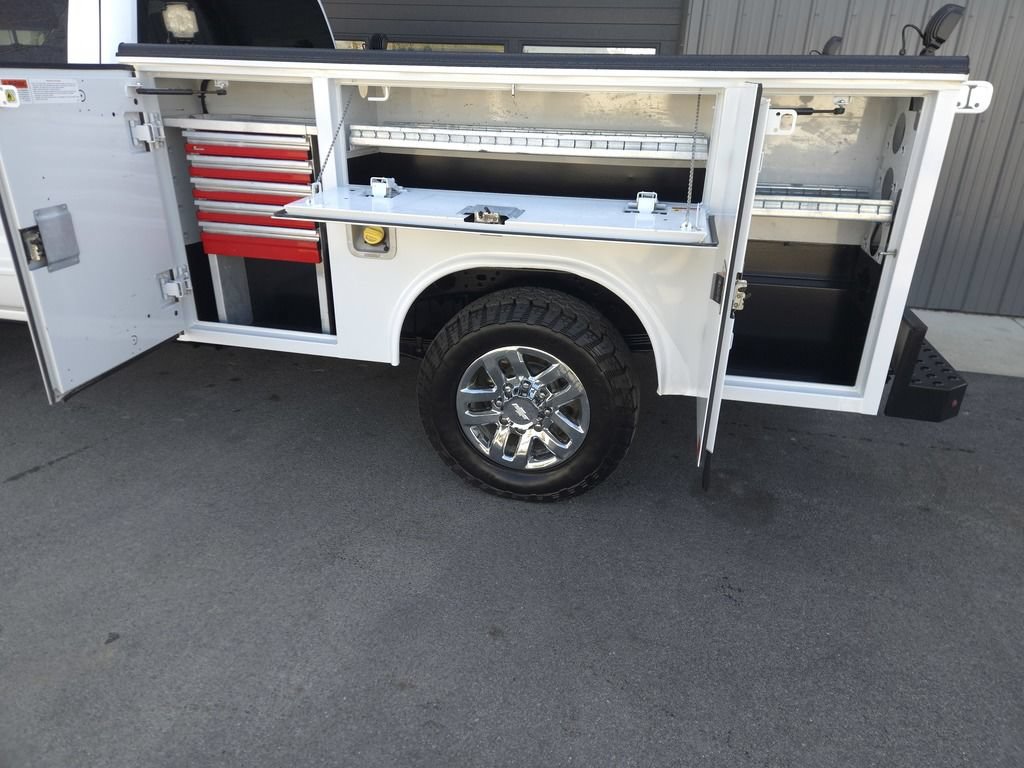 Used 2018 Chevrolet Silverado 2500 LT w/ LT Fleet Convenience Package AWD/4WD image 4