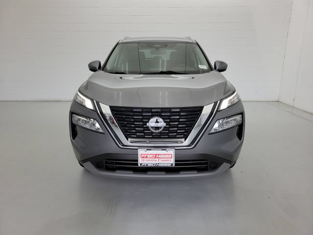 Used 2023 Nissan Rogue SV w/ SV Premium B Package FWD image 3