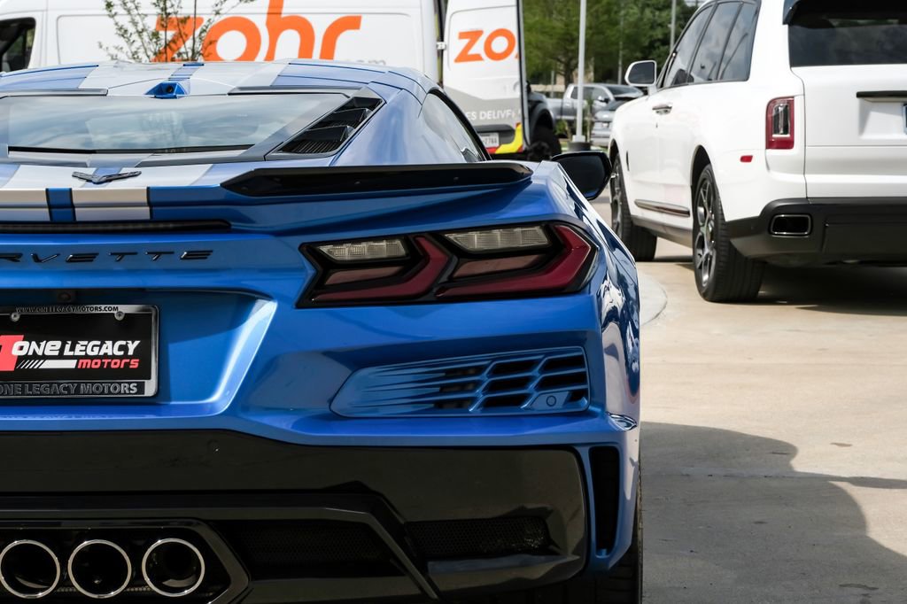 Used 2024 Chevrolet Corvette Z06 image 36
