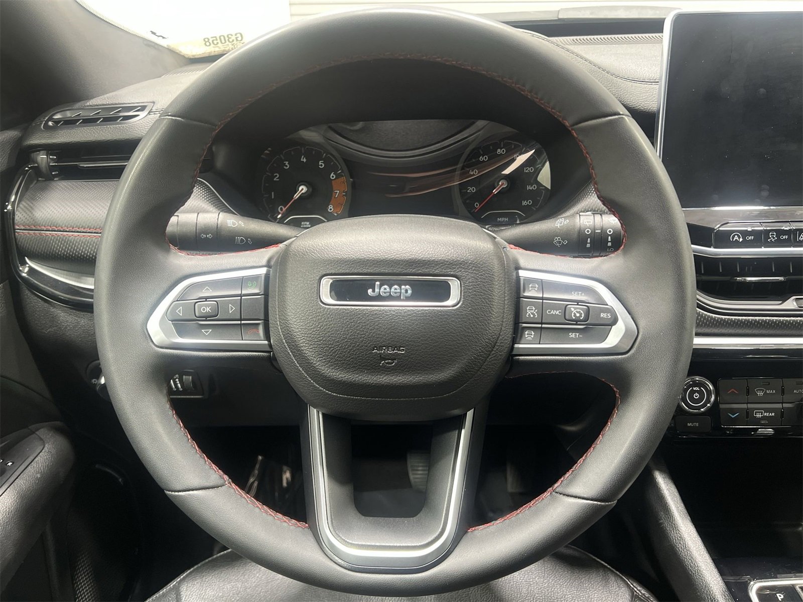 Used 2024 Jeep Compass Trailhawk image 14