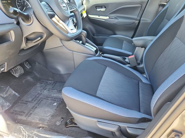 New 2025 Nissan Versa SV w/ Trunk Package FWD image 7